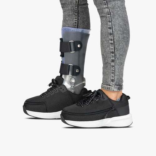 Billy Footwear (Mens)  - Black Limitless Trainers - Image 3
